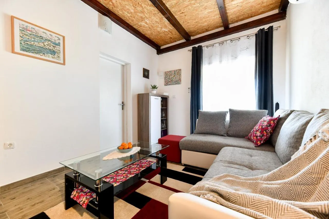 Country House Oasis With Private Tennis Court Sveti Filip i Jakov Holiday home