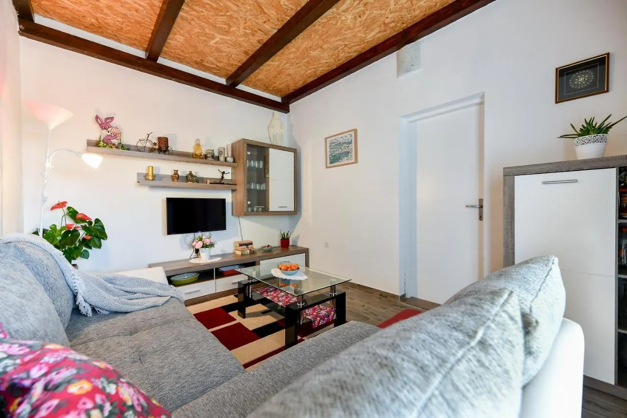 Holiday home Country House Oasis With Private Tennis Court Sveti Filip i Jakov Croatia