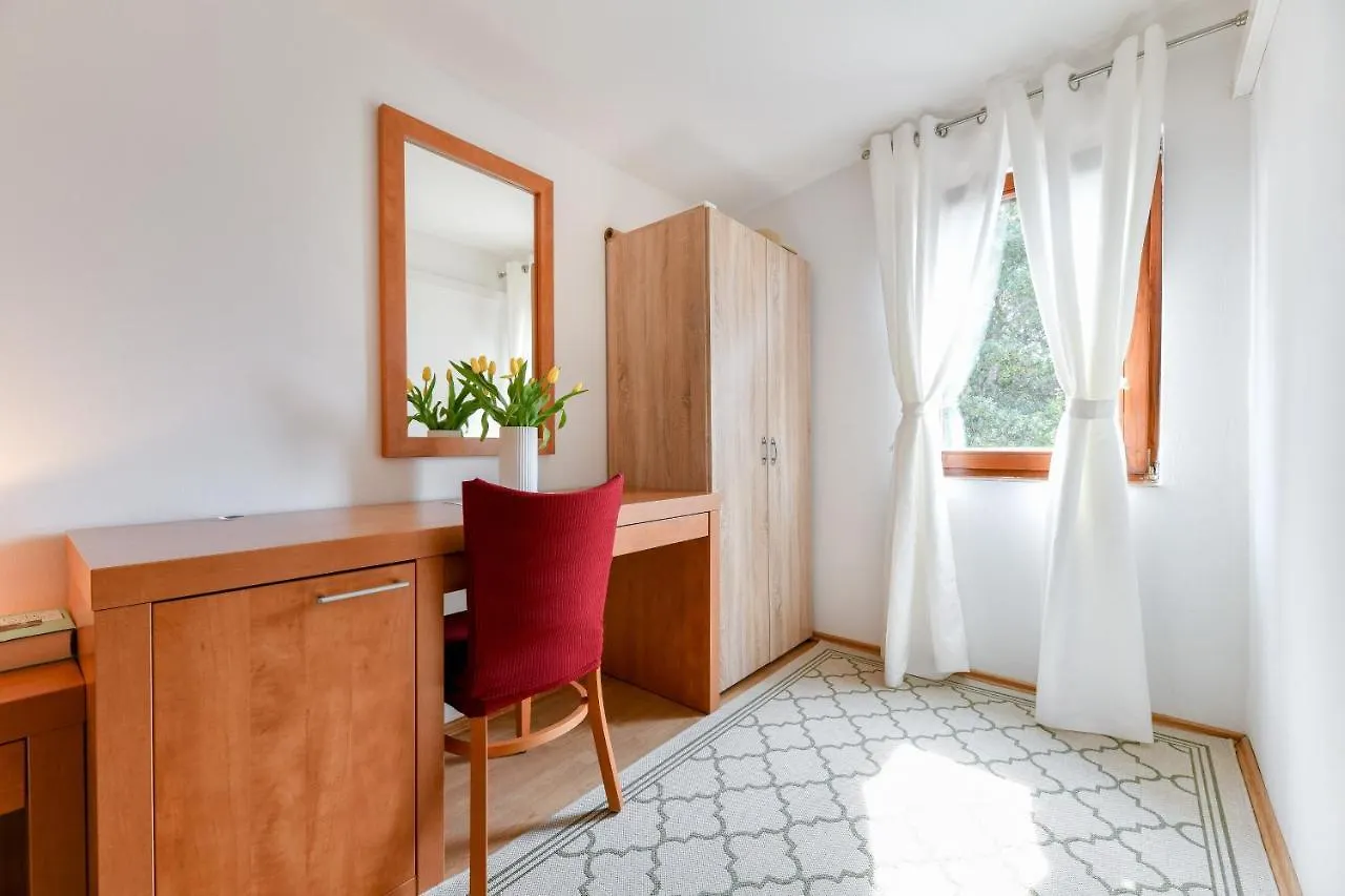 Holiday home Country House Oasis With Private Tennis Court Sveti Filip i Jakov Croatia